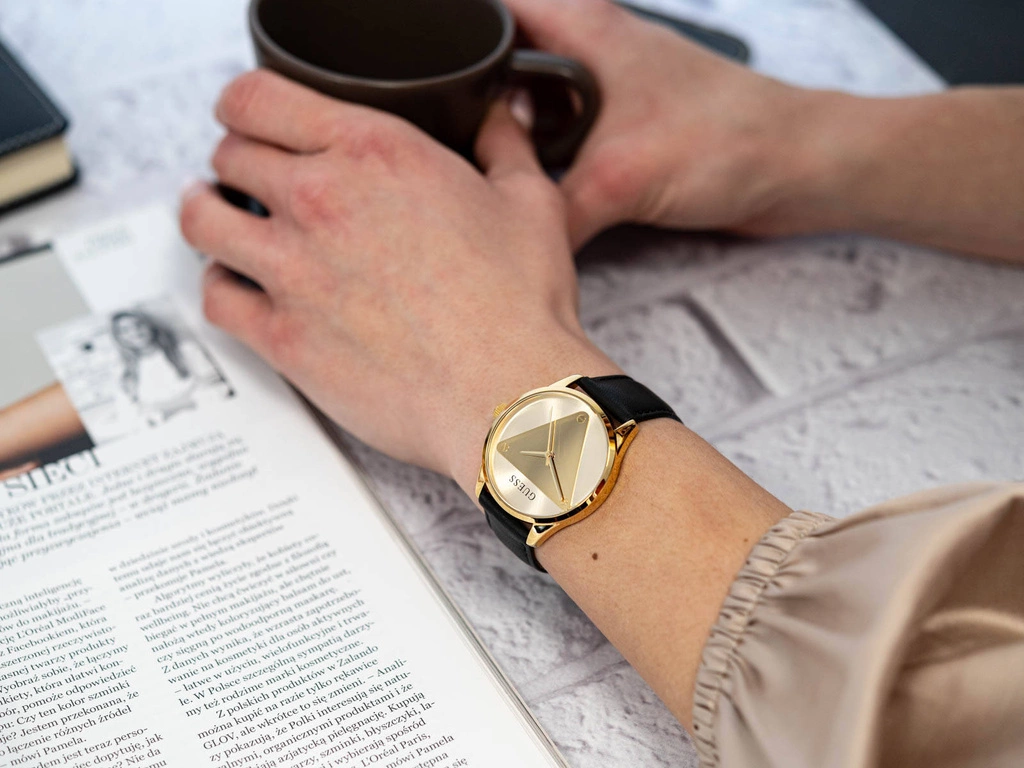 Zegarek damski GUESS GW0399L3 Emblem