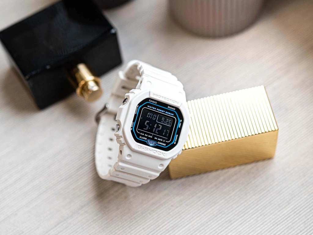 Zegarek męski CASIO G-SHOCK DW-B5600SF-7ER