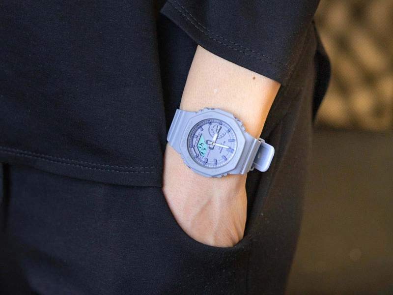 Zegarek damski CASIO G-SHOCK GMA-S2100BA-2A2ER Carbon Core Guard