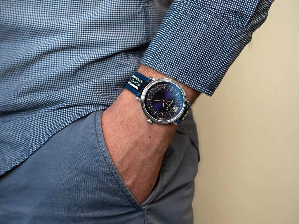 Zegarek męski VERSACE VE5A01121 V-Circle