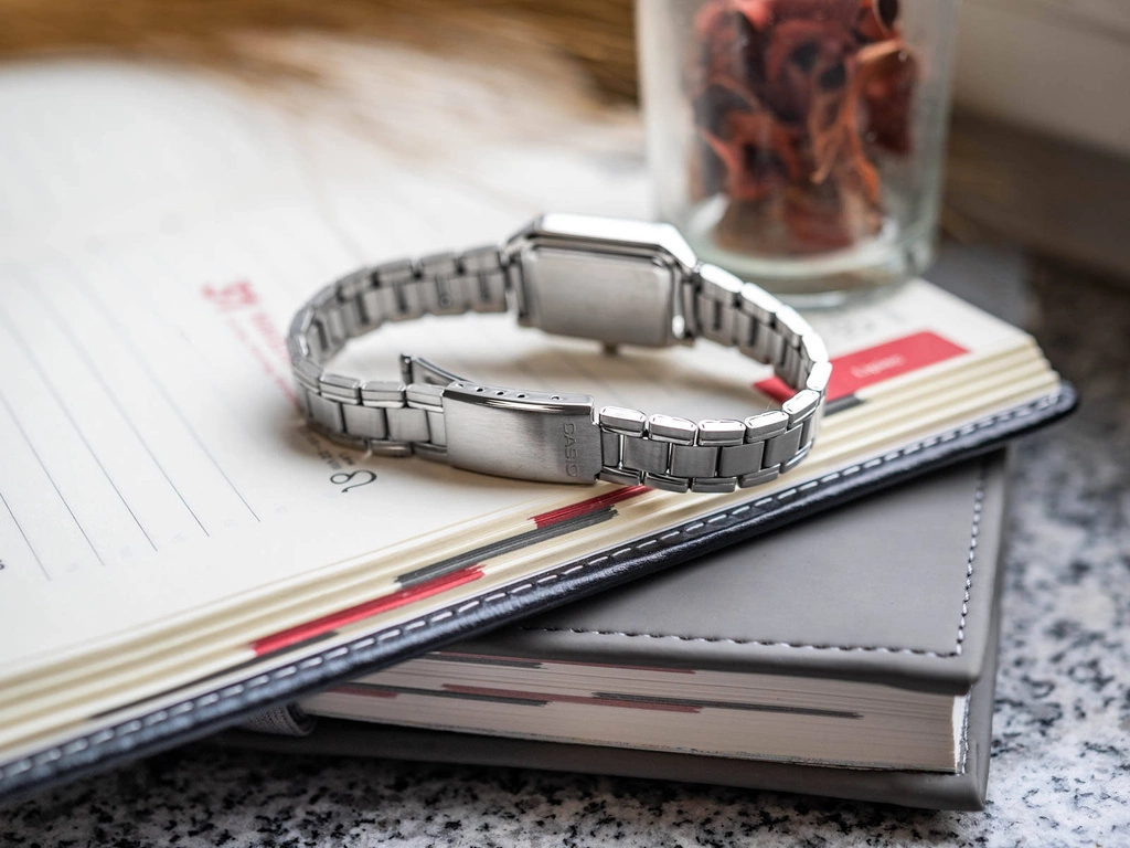 Zegarek damski CASIO LTP-B150D-7BEF