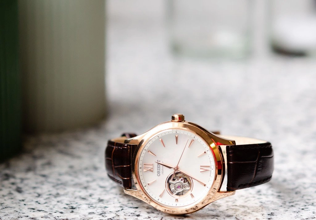 Zegarek damski ORIENT Classic Open Heart Automatic RA-AG0022A10B