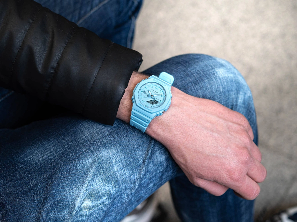 Zegarek męski CASIO G-SHOCK GA-2100-2A2ER-OUTLET