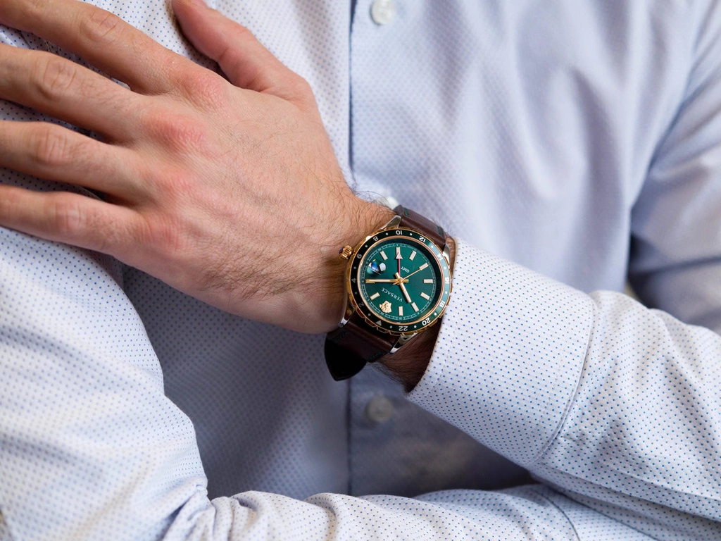 Zegarek męski VERSACE HELLENYIUM GMT V1109/0017