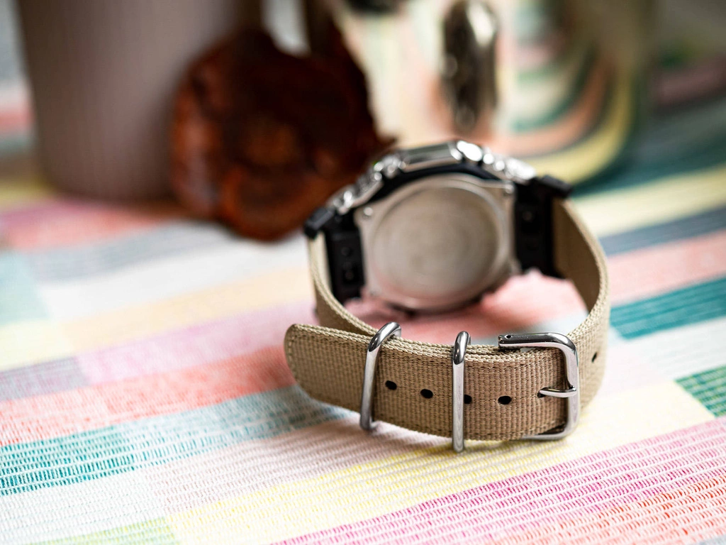 Zegarek męski CASIO G-SHOCK GM-2100C-5AER Metal Covered