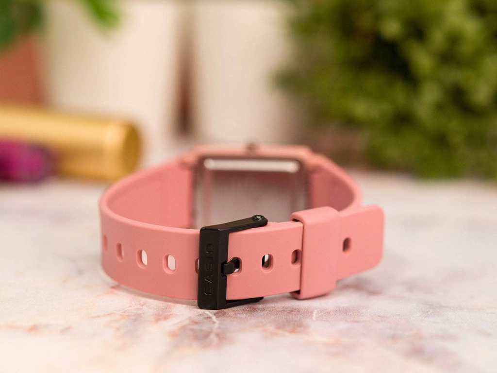 Zegarek damski CASIO MQ-38UC-4AER