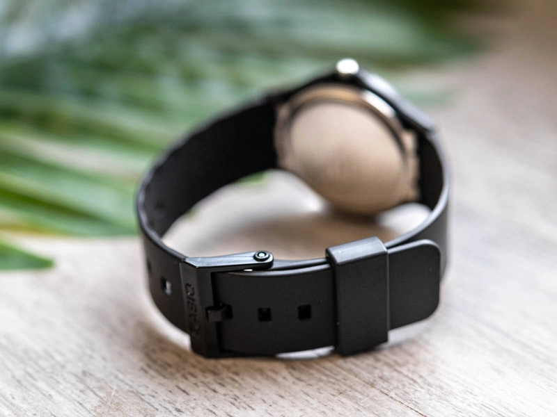 Zegarek damski CASIO MQ-24B-1BEF