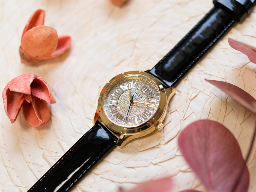 Zegarek damski GUESS GLAMOUR GW0299L2