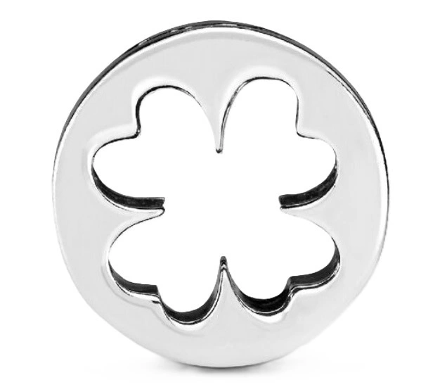 Charms Pandora 797868 z czterolistną koniczynką na szczęście i odwagę