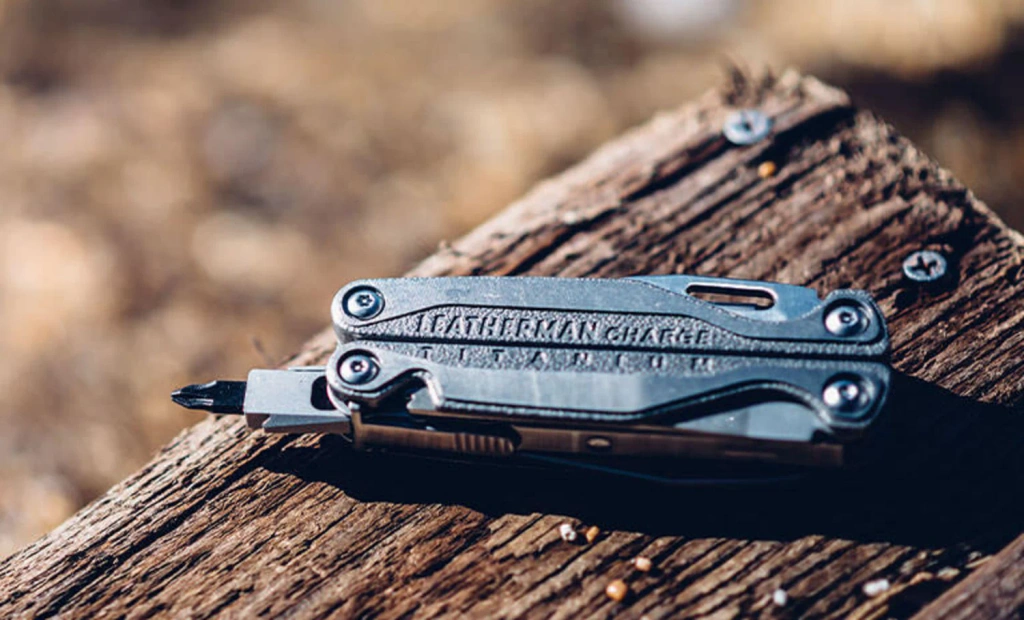 Multitool Leatherman Charge Plus TTI 832528
