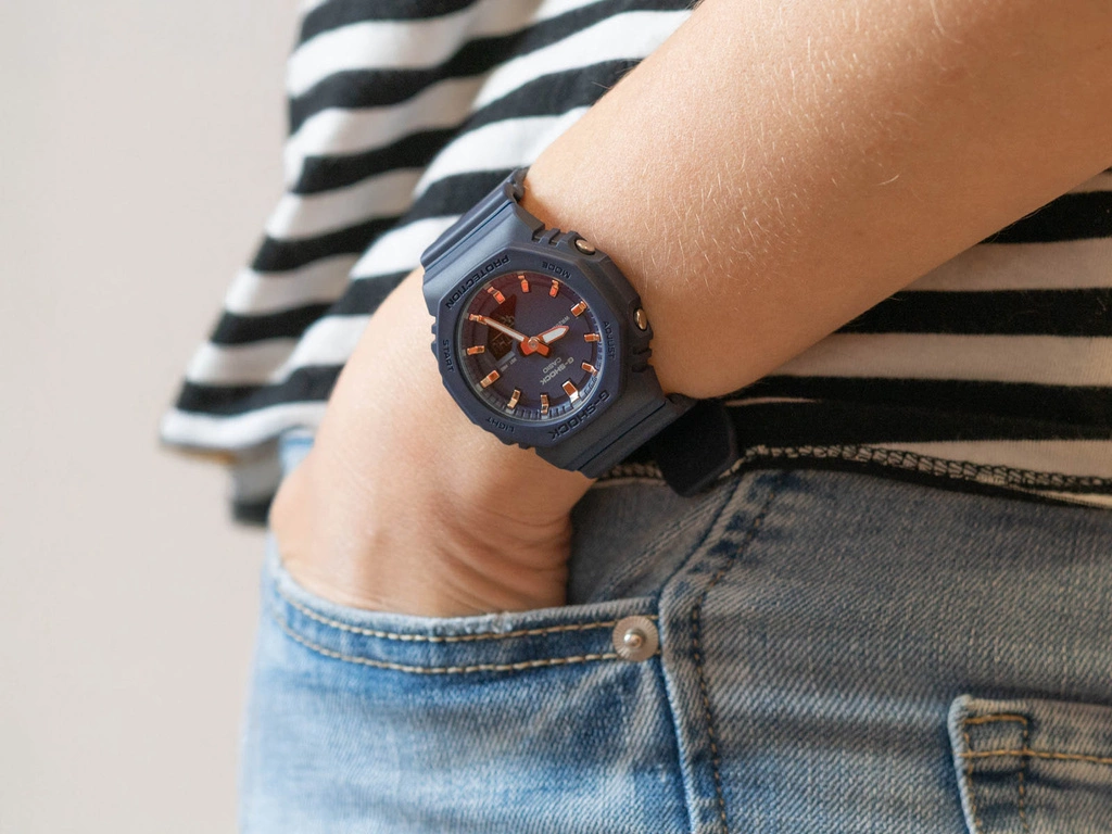 Zegarek damski CASIO G-SHOCK GMA-P2100M-2AER-OUTLET