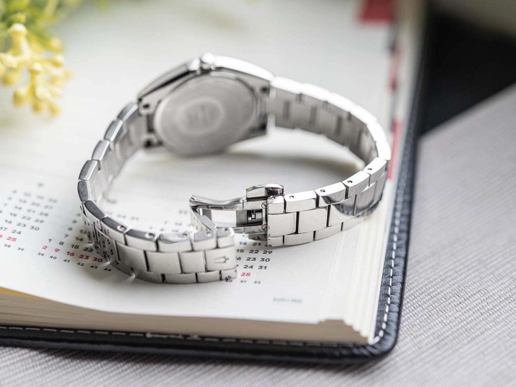 Zegarek damski BULOVA 96P229 Surveyor Diamonds