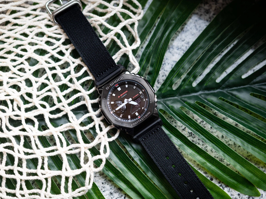 Zegarek męski CASIO G-SHOCK GM-2100CB-1AER Metal Covered