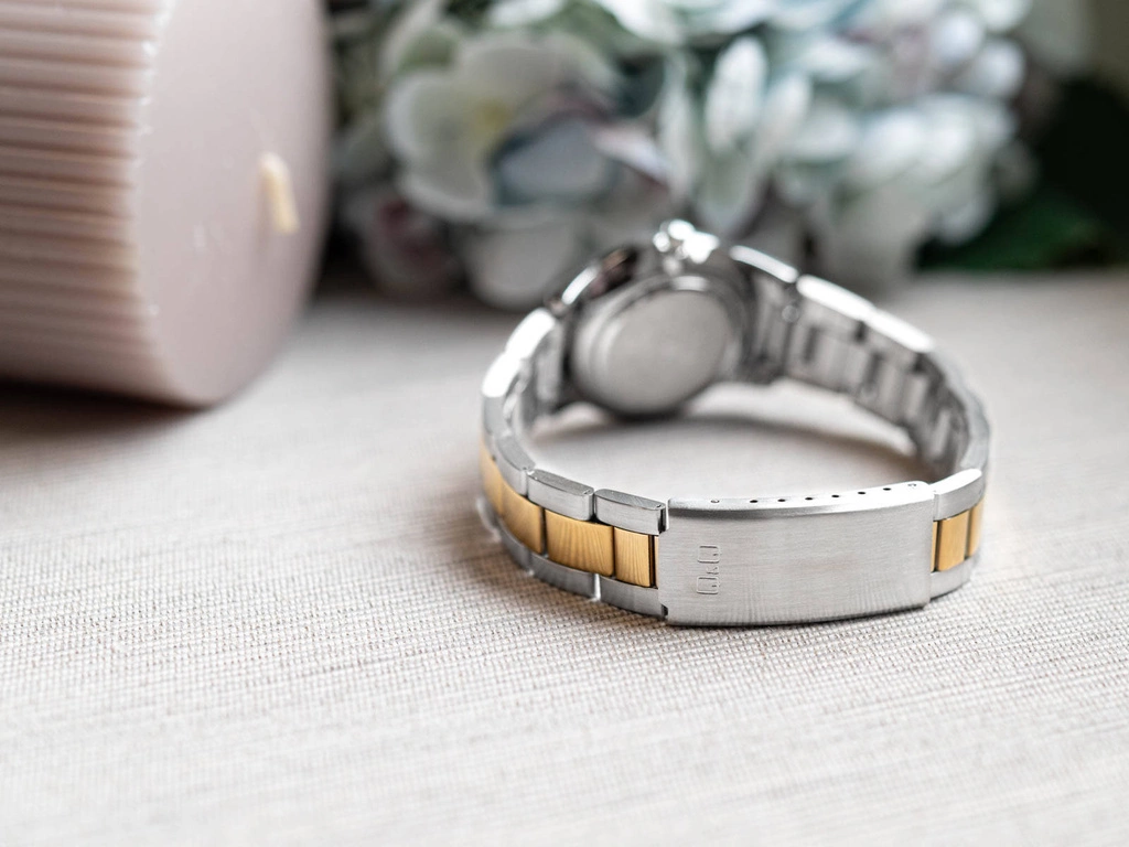 Zegarek damski Q&Q C09A-006PY