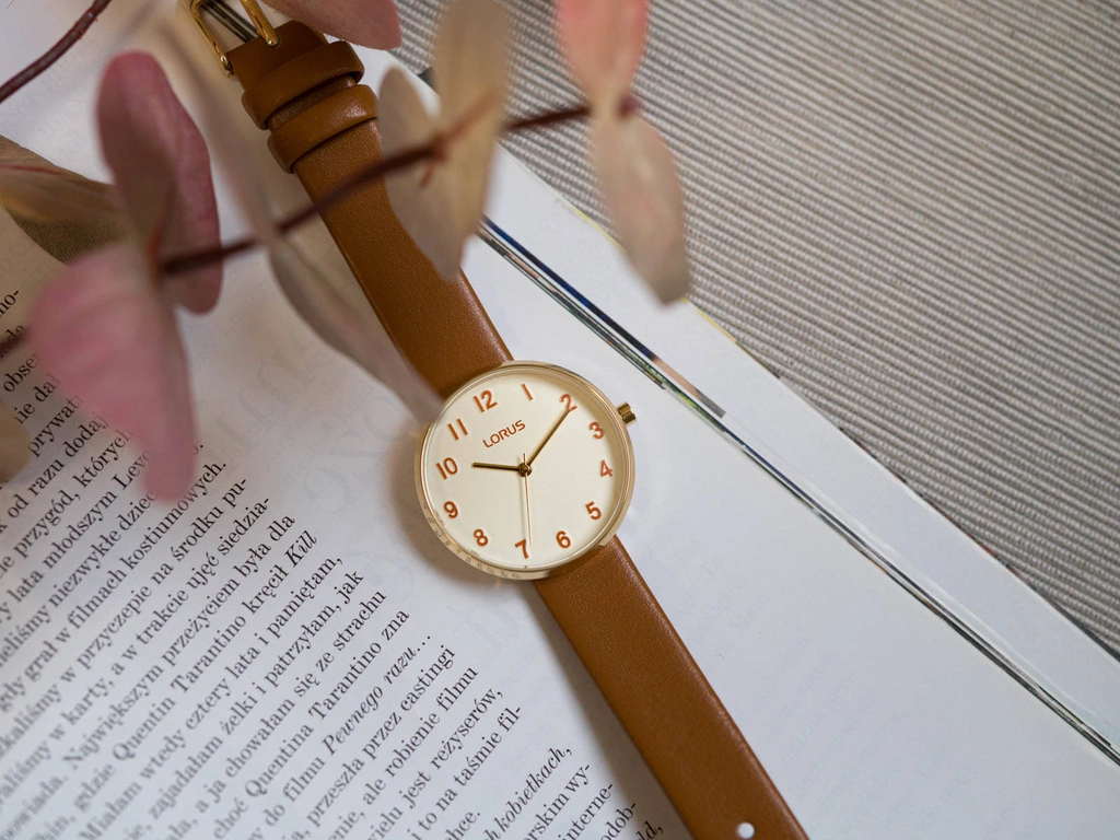 Zegarek damski LORUS RG222SX9