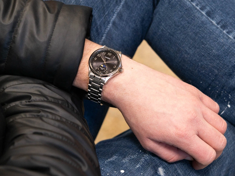 Zegarek męski CASIO MTP-M110D-1AVER