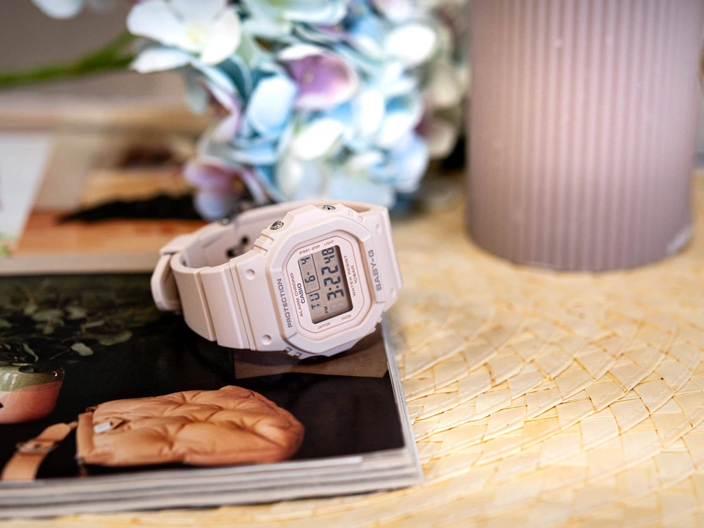 Zegarek damski CASIO BABY-G BGD-565U-4ER