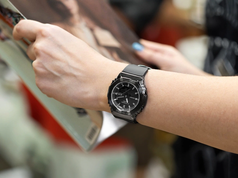 Zegarek damski CASIO G-SHOCK GM-S2110B-8AER