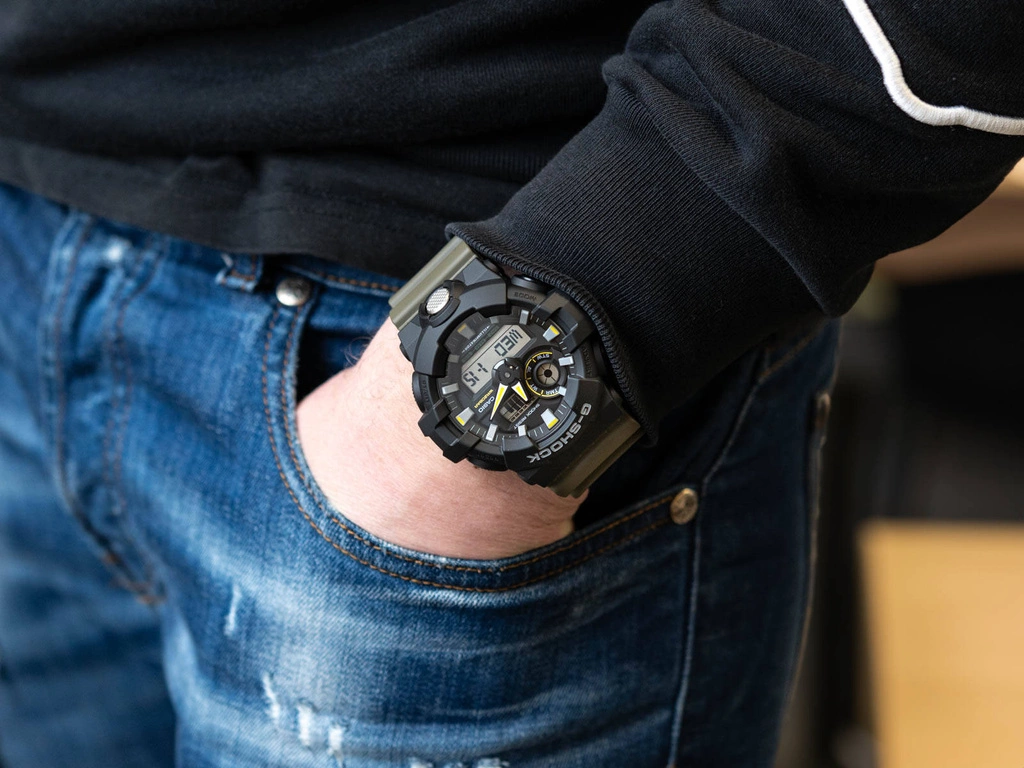 Zegarek męski CASIO G-SHOCK GA-710TU-1A3ER