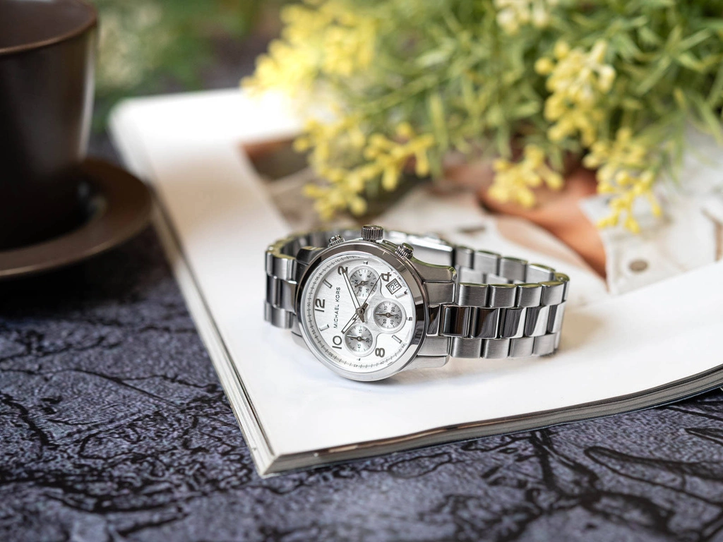 Zegarek damski MICHAEL KORS MK7325 Runway Chronograph