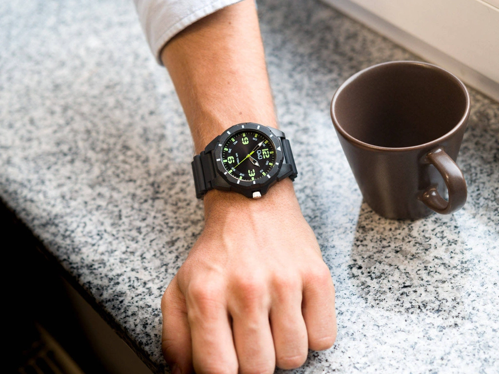 Zegarek męski Q&Q V30A-005VY