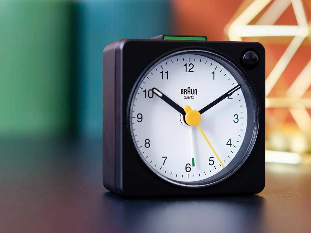 Budzik Braun BC02XBW