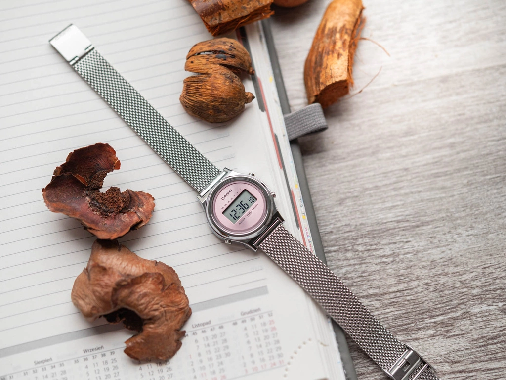 Zegarek damski CASIO LA700WEM-4AEF