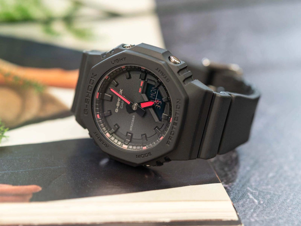 Zegarek damski CASIO G-SHOCK GMA-P2100SA-1A1ER