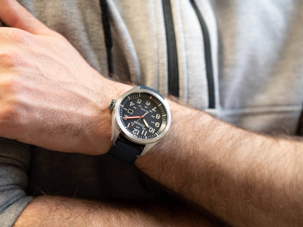 Zegarek męski Citizen AW5000-16L Eco-Drive