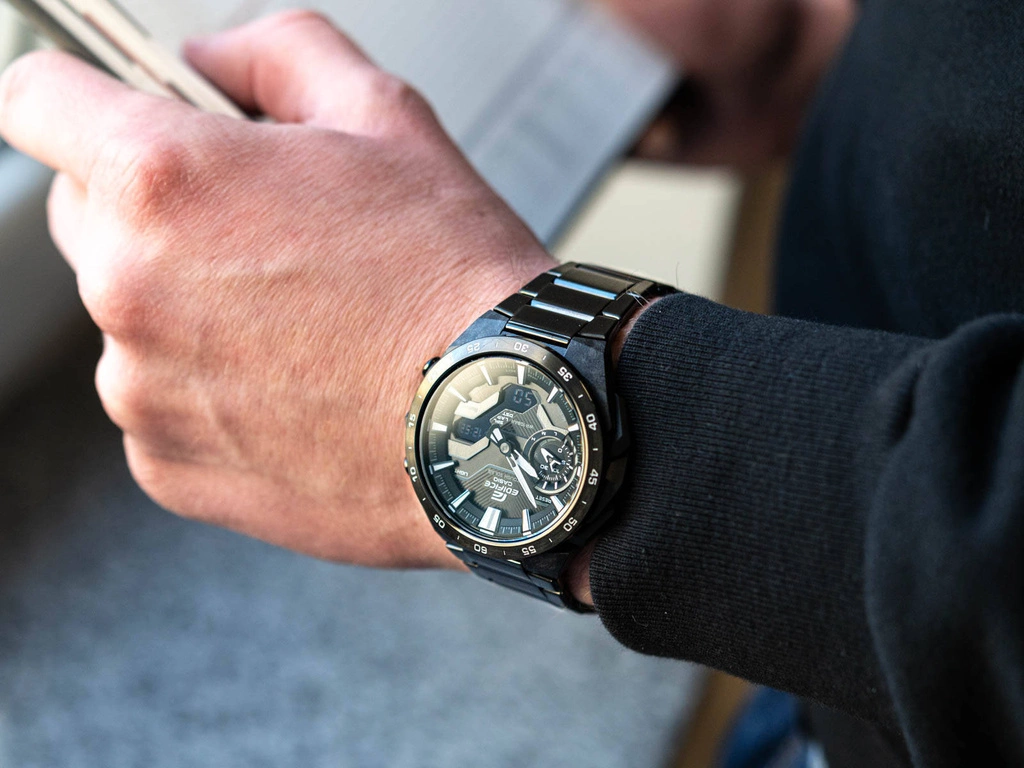 Zegarek męski CASIO Edifice ECB-2200DC-1AEF Windflow