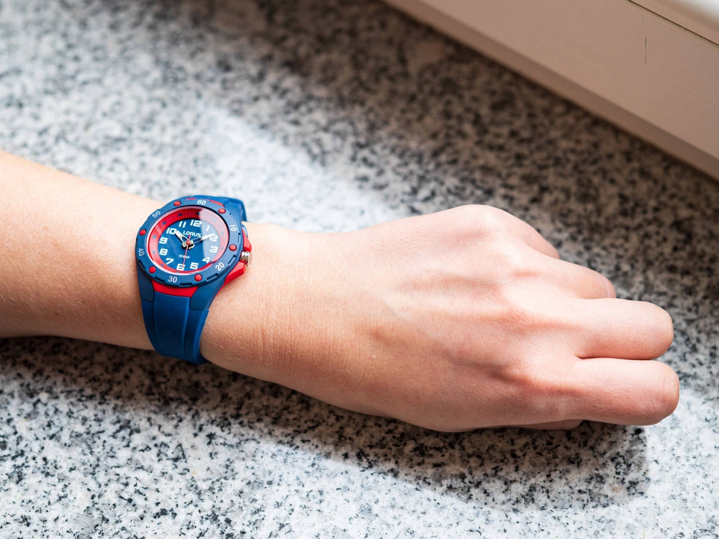 Zegarek dziecięcy LORUS R2373NX9