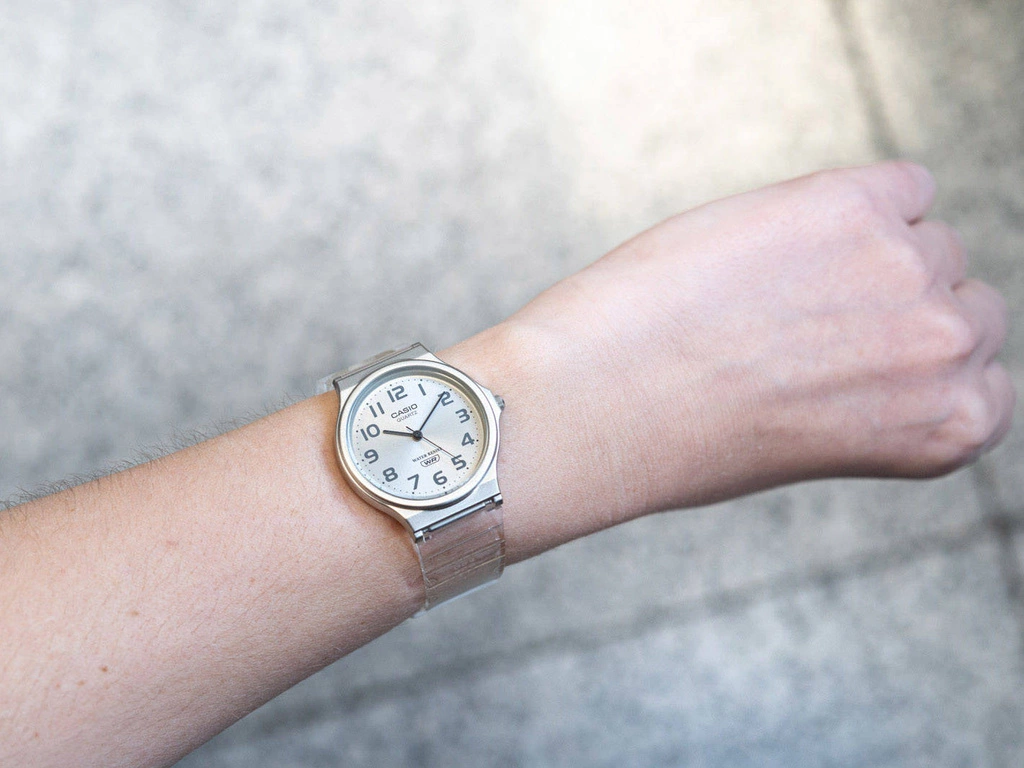 Zegarek damski CASIO MQ-24S-7BEF