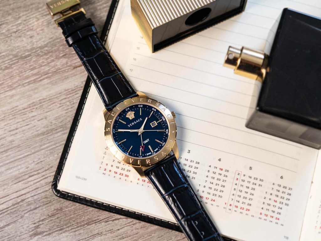 Zegarek męski VERSACE VEBK00318 Univers GMT