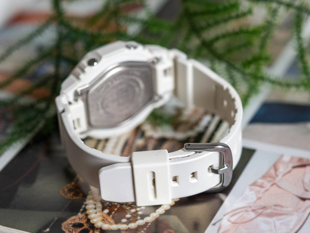 Zegarek damski CASIO G-SHOCK GMA-P2100ST-7AER