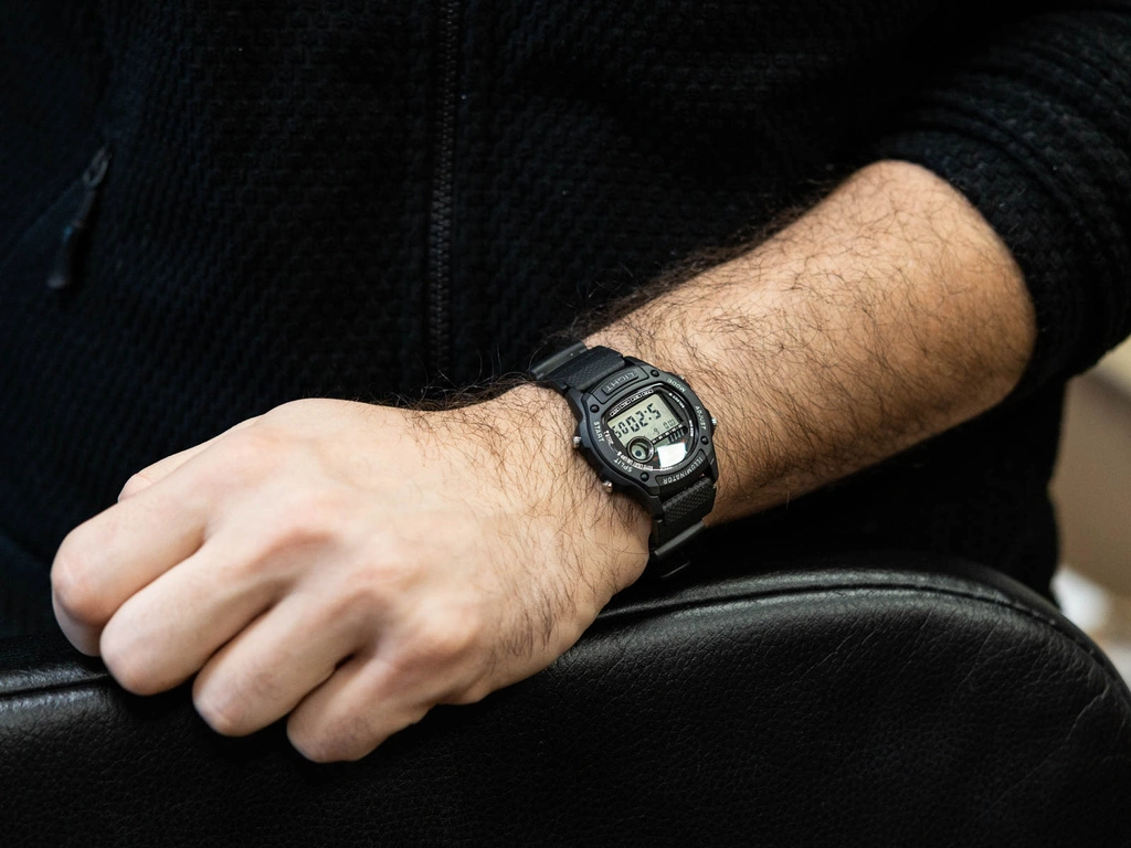 Zegarek męski CASIO W-220H-1AVEF