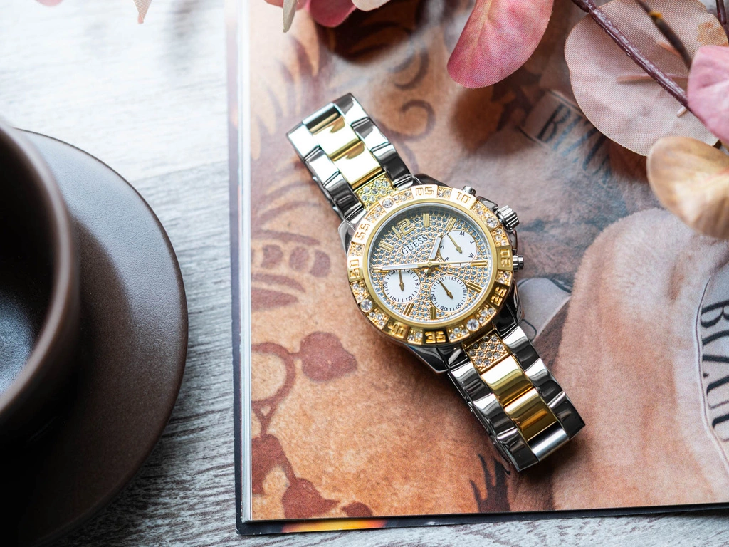 Zegarek damski GUESS GW0771L3 Majesty