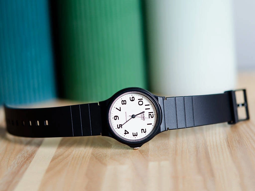 Zegarek męski CASIO MQ-24-7B2LEG