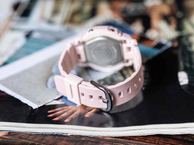 Zegarek damski CASIO G-SHOCK GMA-P2100PC-4AER 