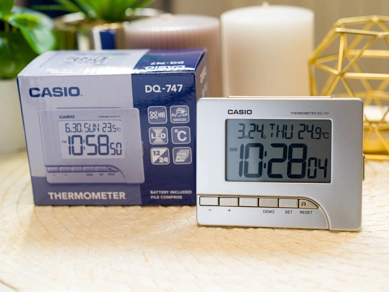 Budzik Casio DQ-747-8EF