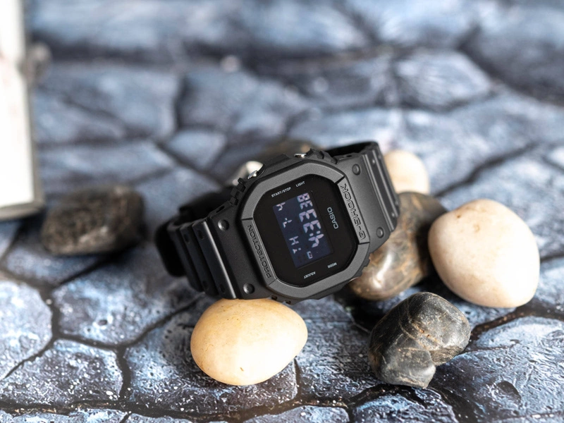 Zegarek męski CASIO G-SHOCK DW-5600UBB-1ER