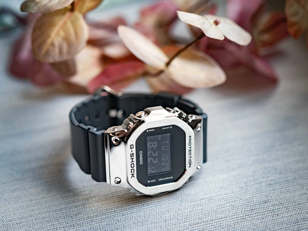 Zegarek męski CASIO G-SHOCK GM-5600U-1ER