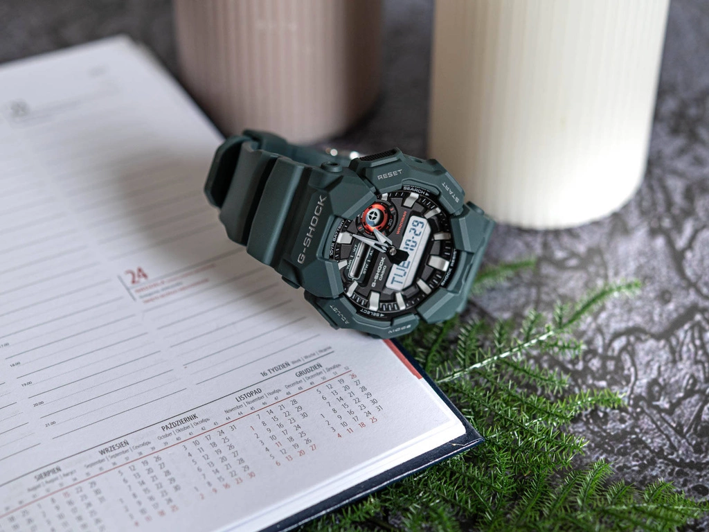 Zegarek męski CASIO G-SHOCK GA-010-2AER
