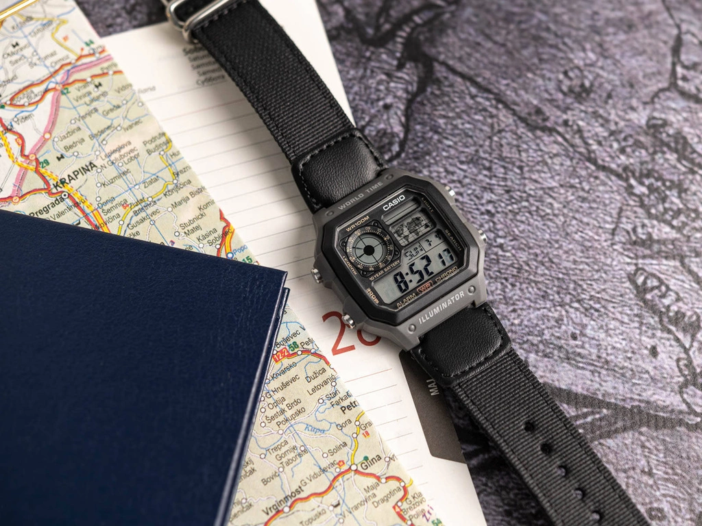 Zegarek męski CASIO AE-1200WHUB-8AVEF