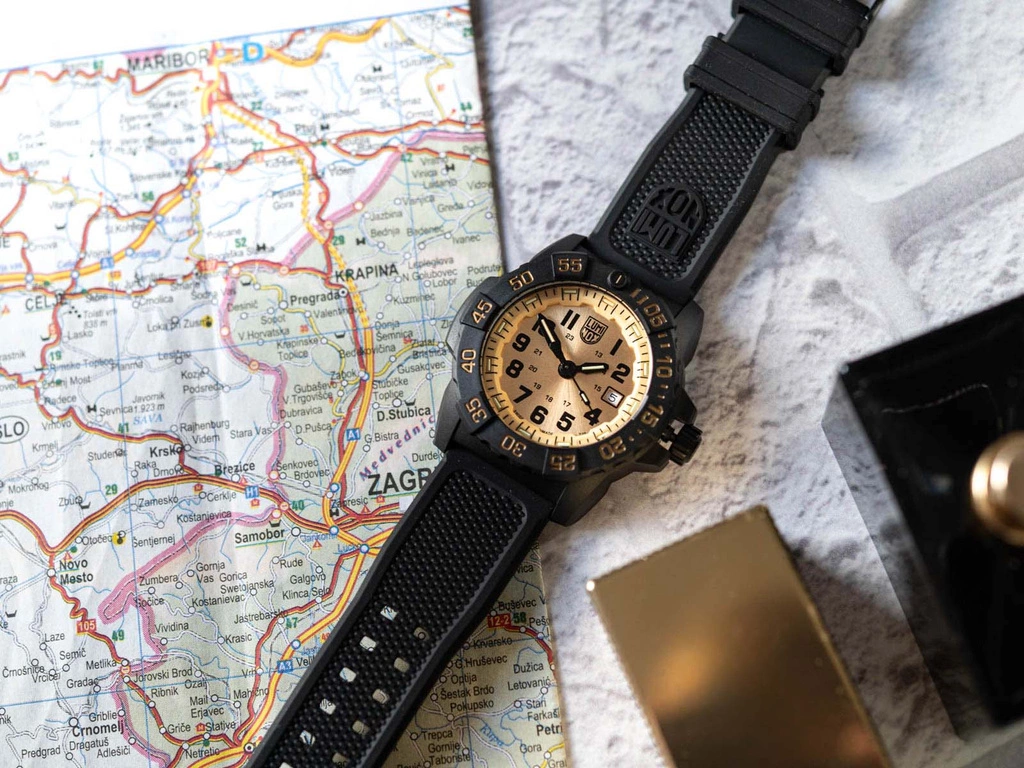 Zegarek męski Luminox XS.3505.GP.1 Navy Seal Gold