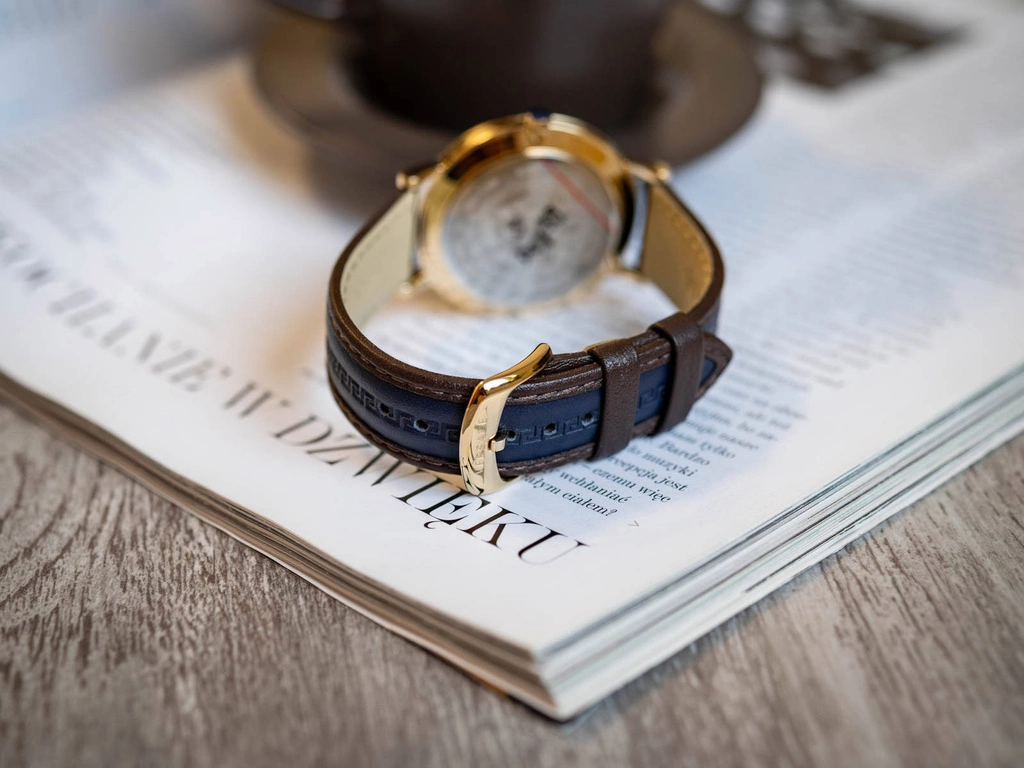 Zegarek męski VERSACE VEJ400321 V-Essential