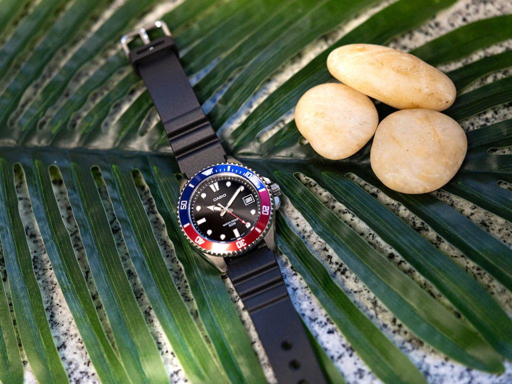 Zegarek męski CASIO MDV-10-1A2VEF