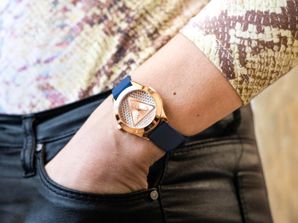 Zegarek damski GUESS GW0745L4 Glitz