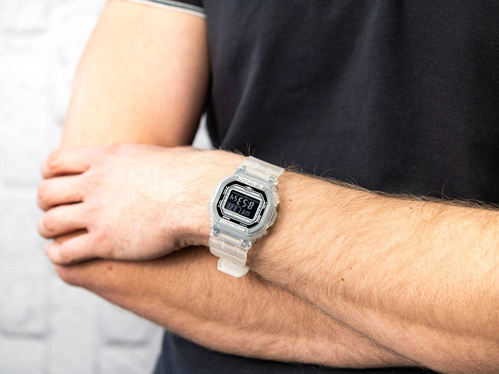 Zegarek męski CASIO G-SHOCK DW-B5600G-7ER