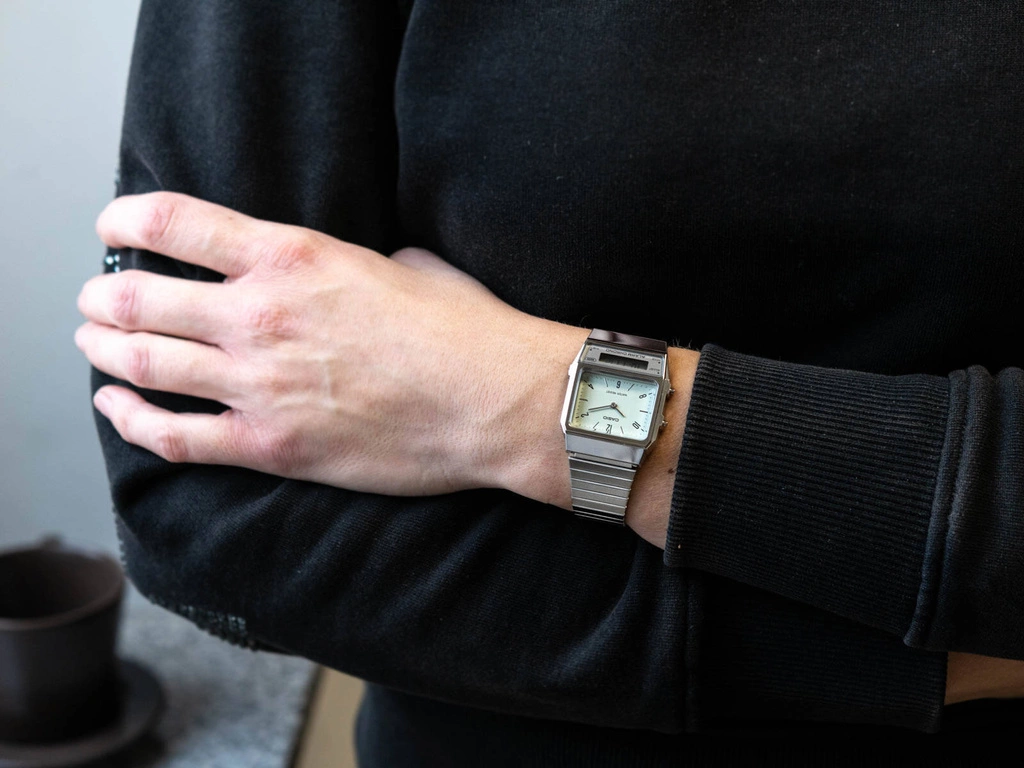 Zegarek damski CASIO AQ-800E-3AEF