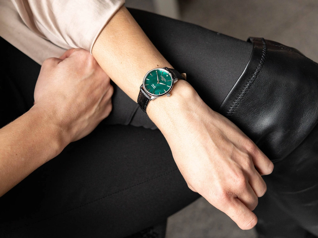 Zegarek damski ROAMER VALAIS LADIES DIAMOND SET 989847 41 70 05